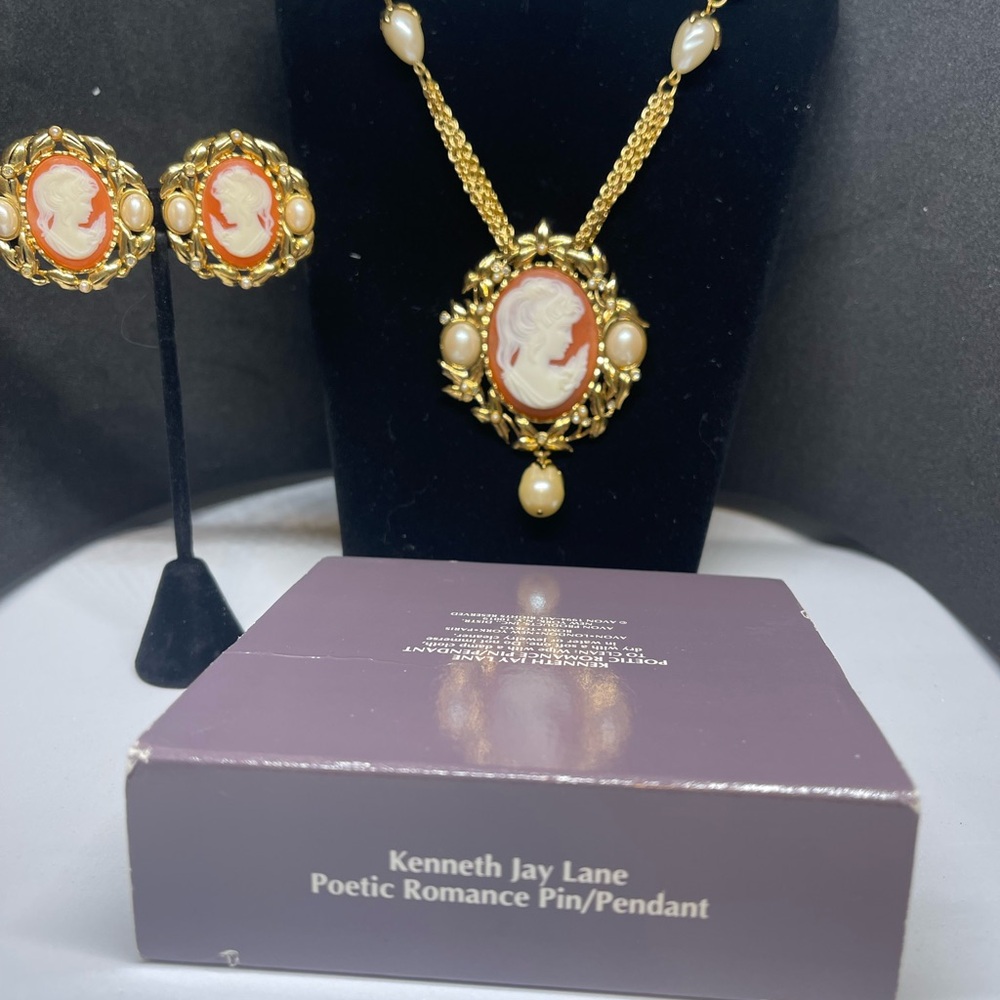 Avon Kenneth J Lane Poetic Romance Cameo Pin/Pendant and matching clip earrings
